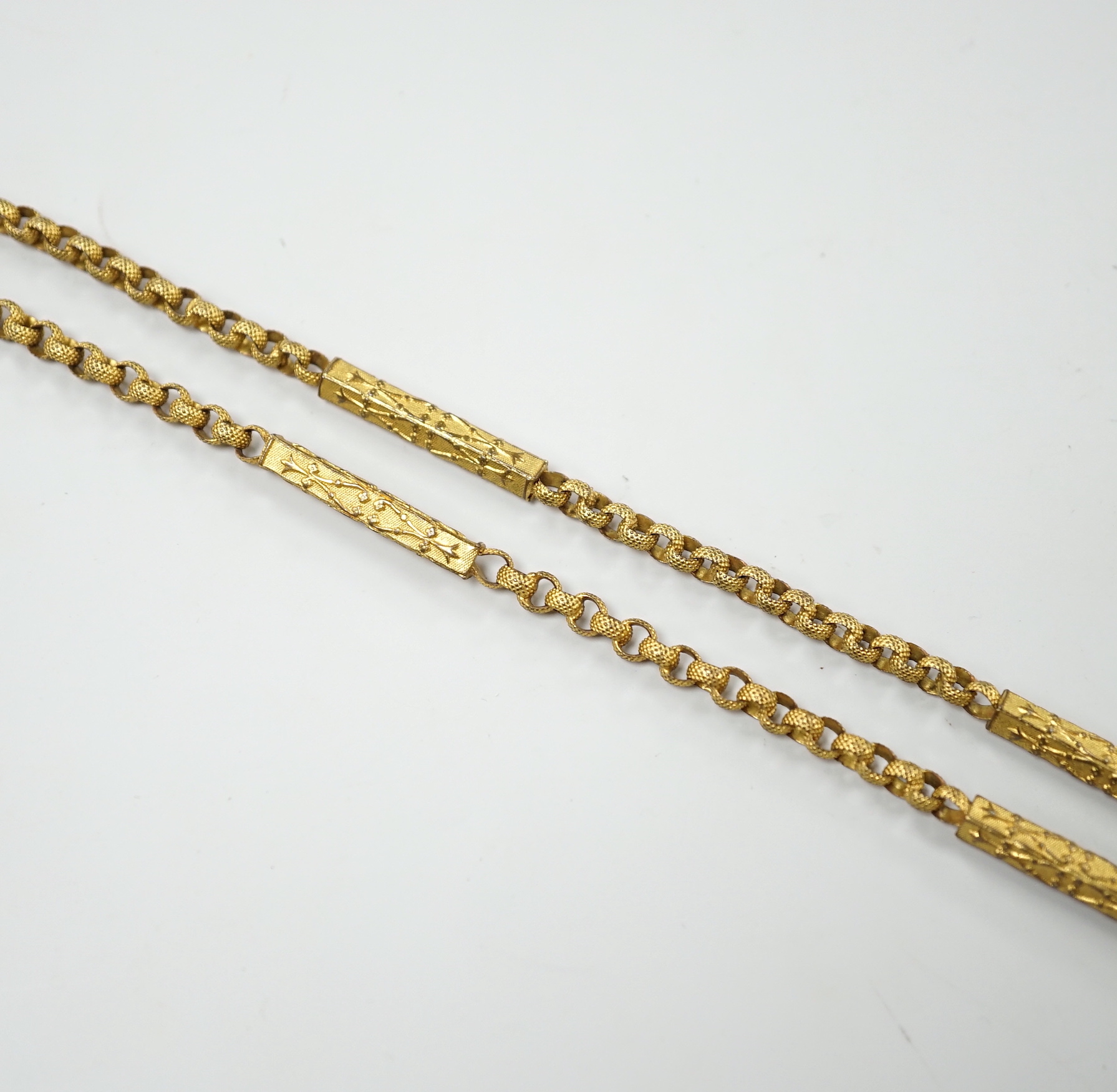 A Victorian pinchbeck chain, 103cm (a.f.).